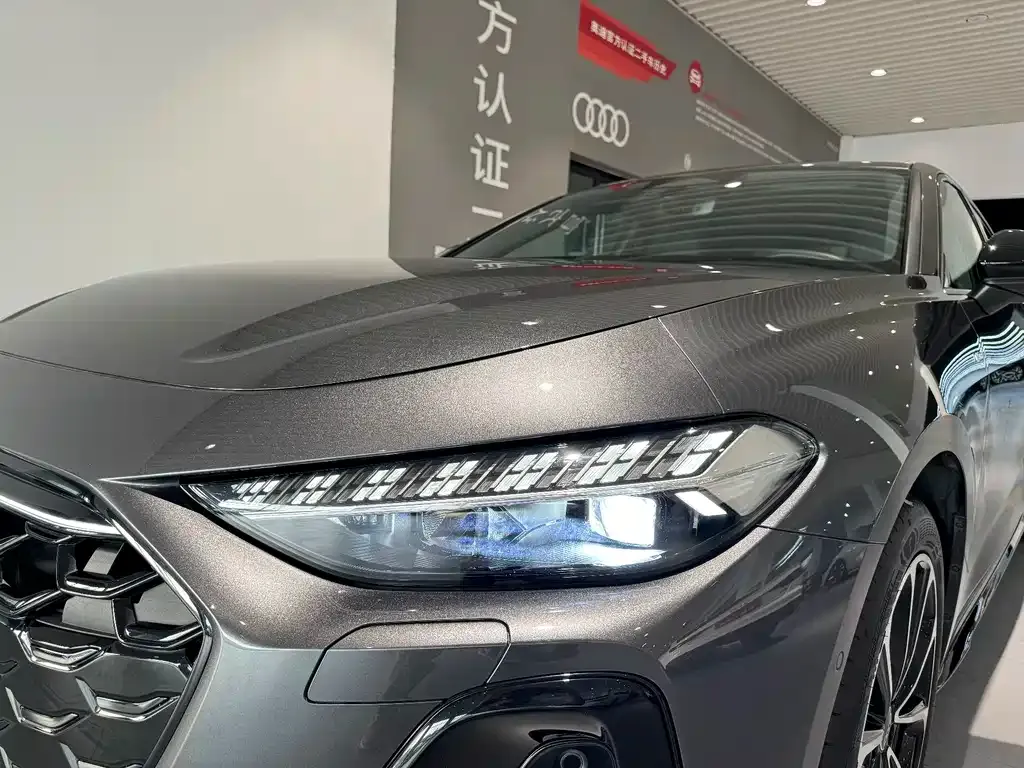 Audi A5L — фото 2