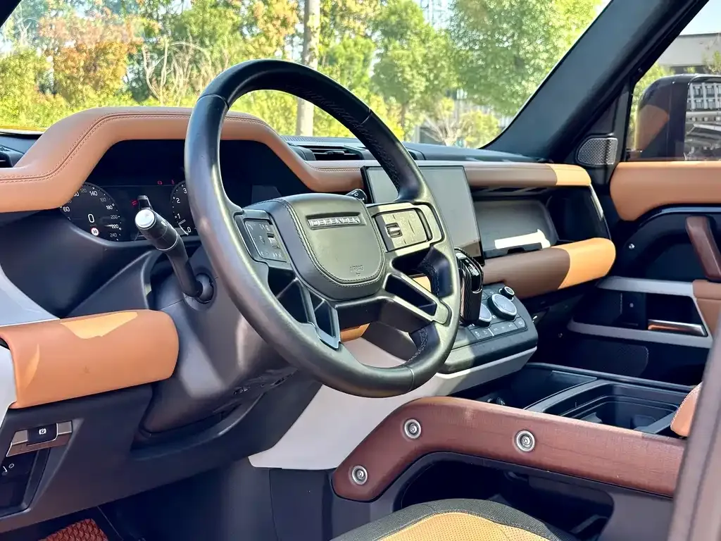 Land Rover Defender — фото 6