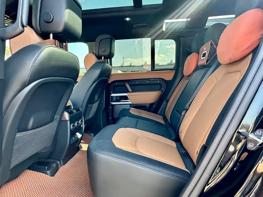 Land Rover Defender — фото 8