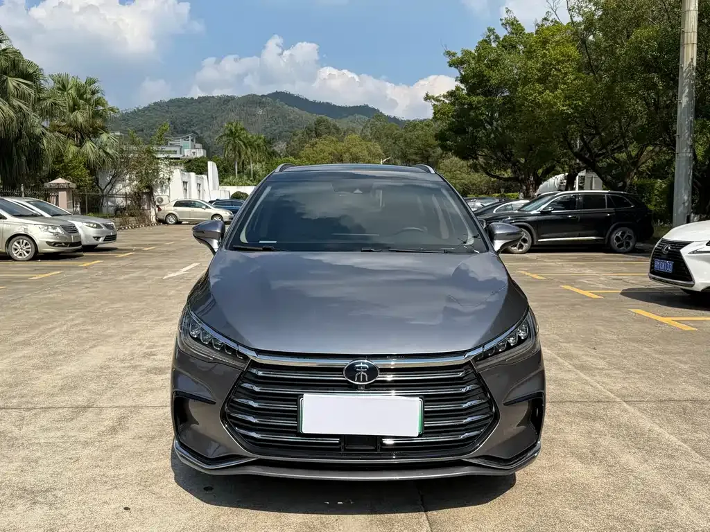 BYD MAX New Energy — фото 9
