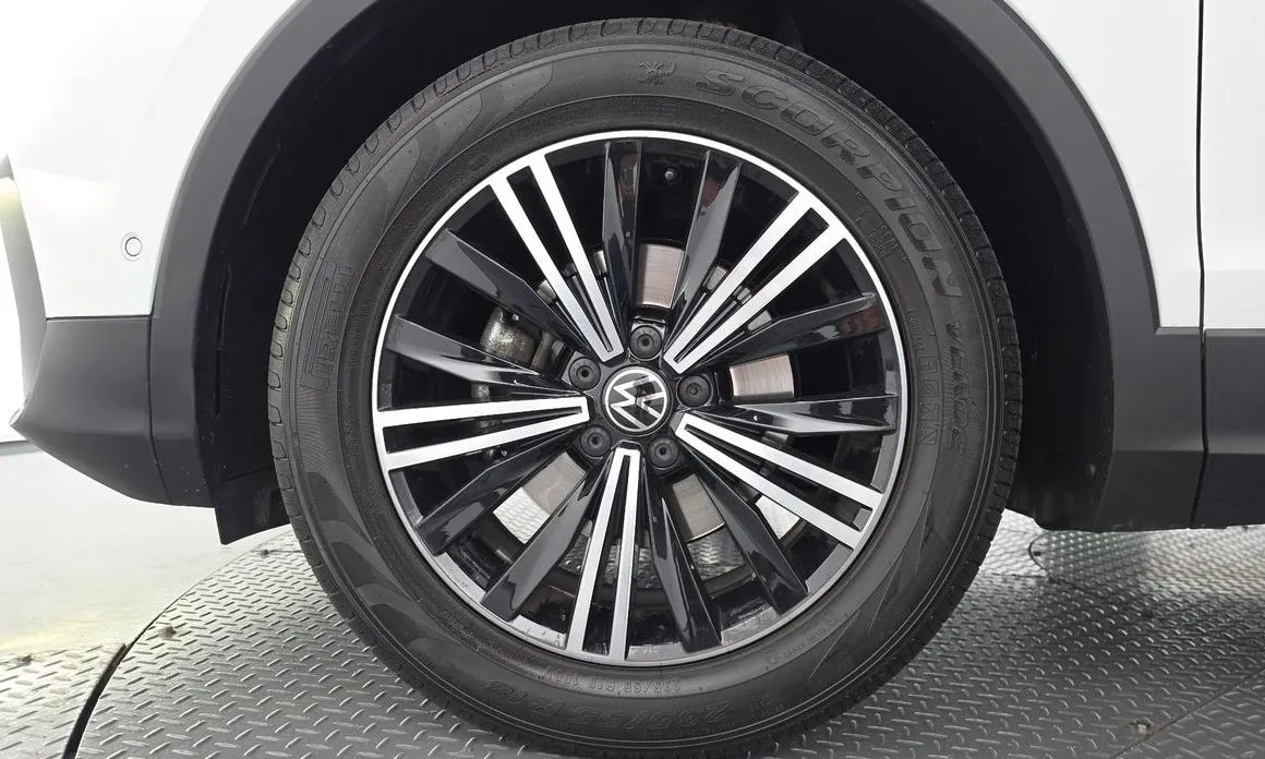 Volkswagen Tiguan — фото 4