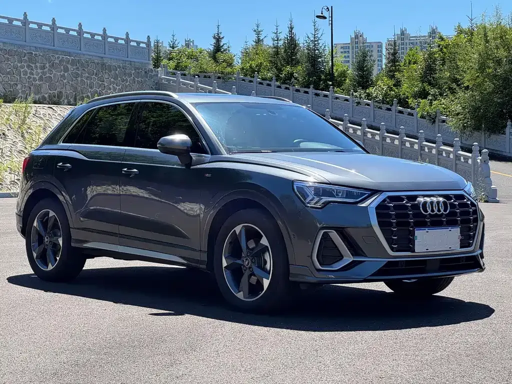 Audi Q3 — фото 8