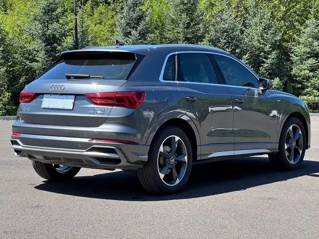 Audi Q3 — фото 5