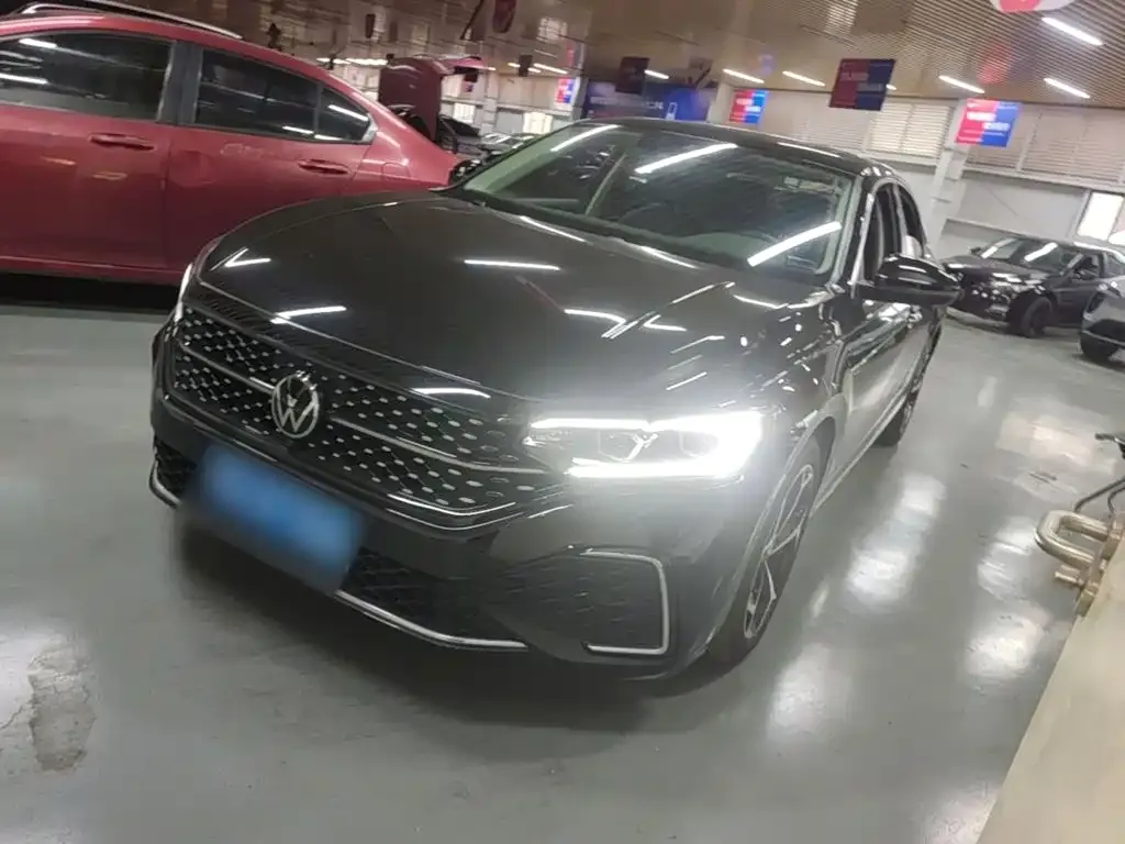 Volkswagen Passat — фото 5