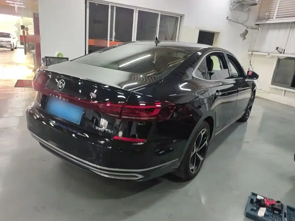Volkswagen Passat — фото 4
