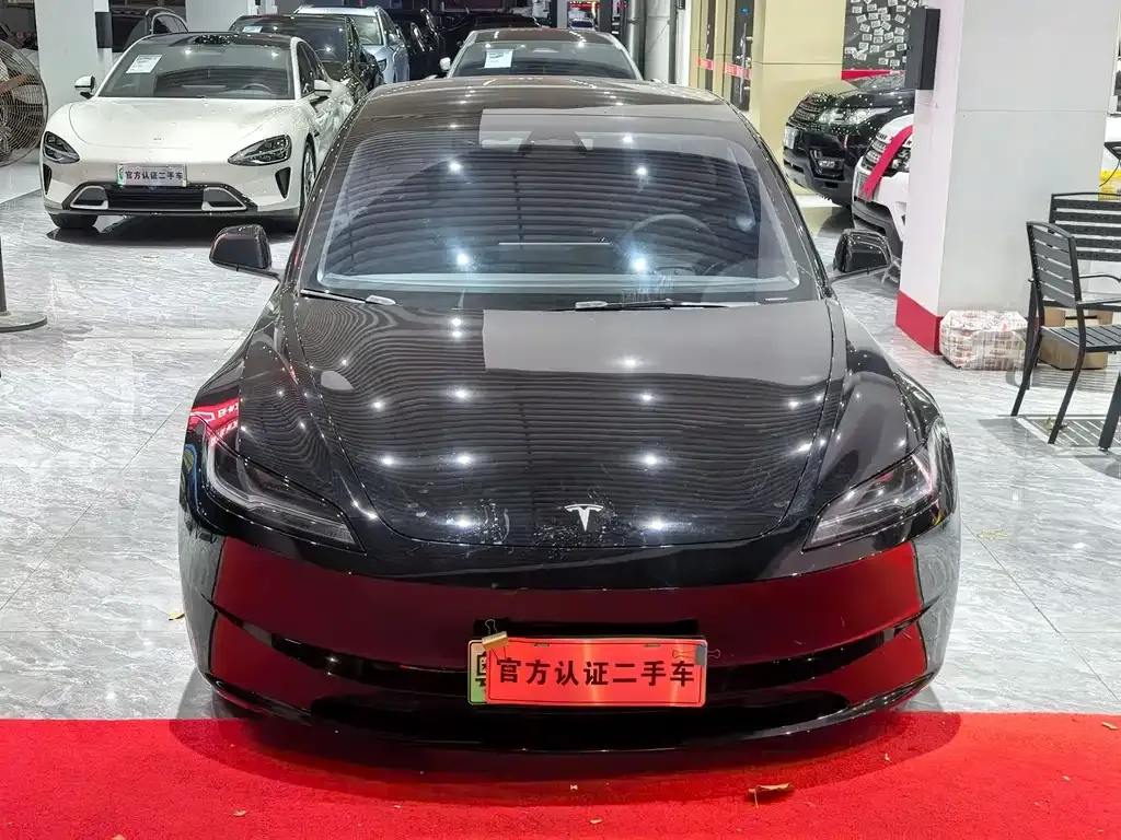 Tesla Model 3 — фото 7