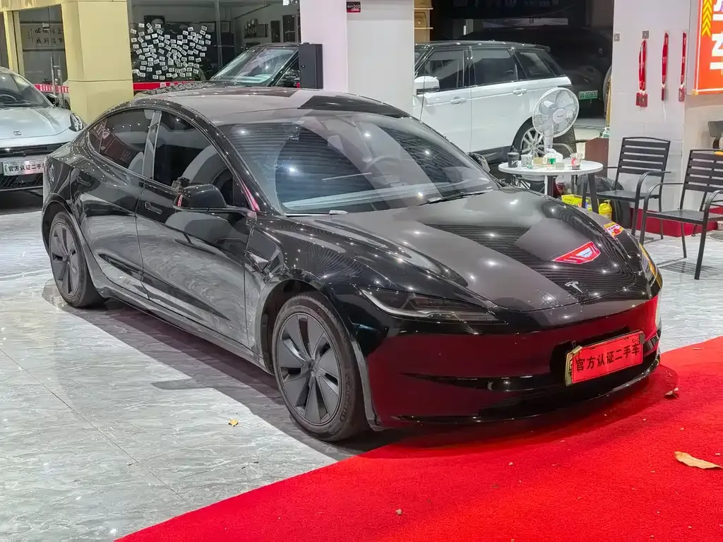 Tesla Model 3 — фото 2