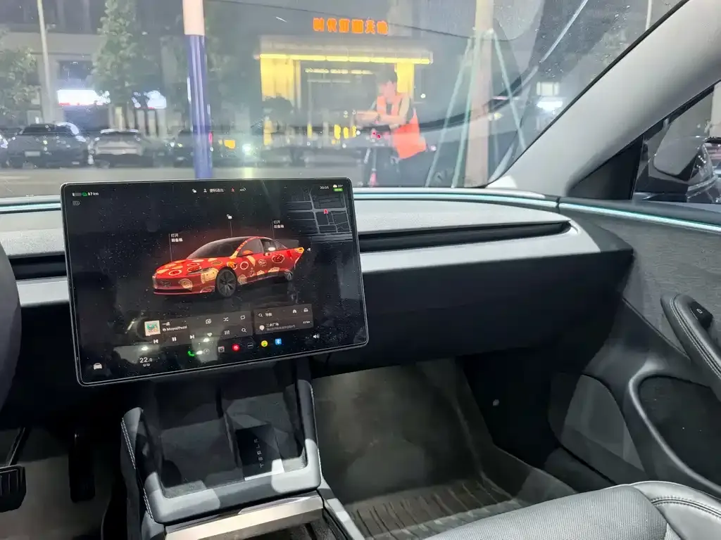 Tesla Model 3 — фото 6
