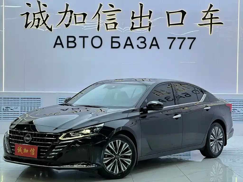 Nissan Teana — фото 1