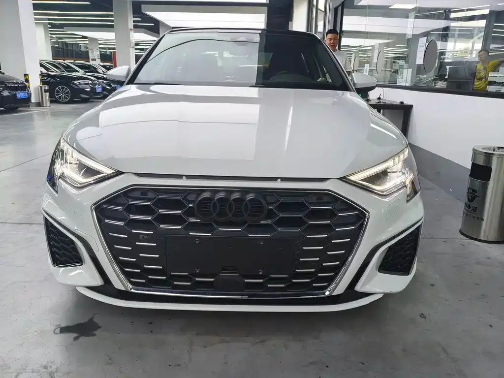 Audi A3 — фото 2