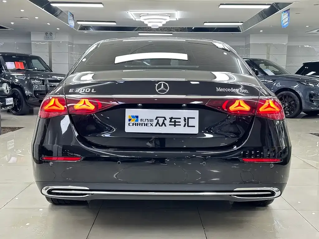 Mercedes-Benz E-Class — фото 6