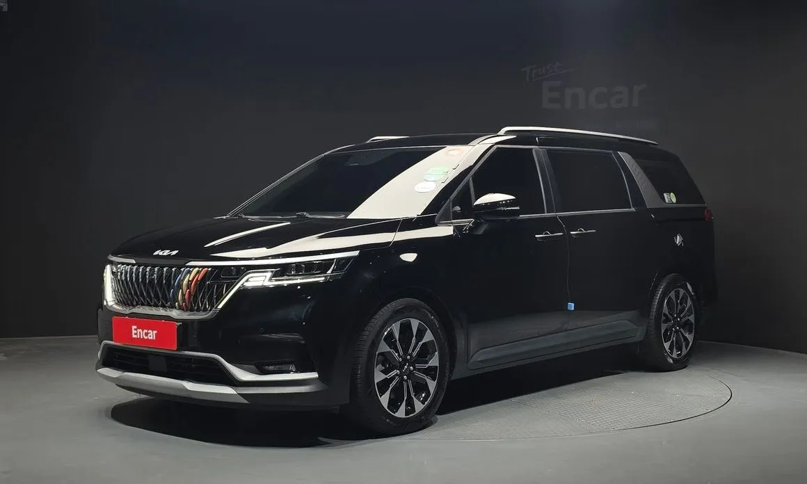 Kia Carnival — фото 1