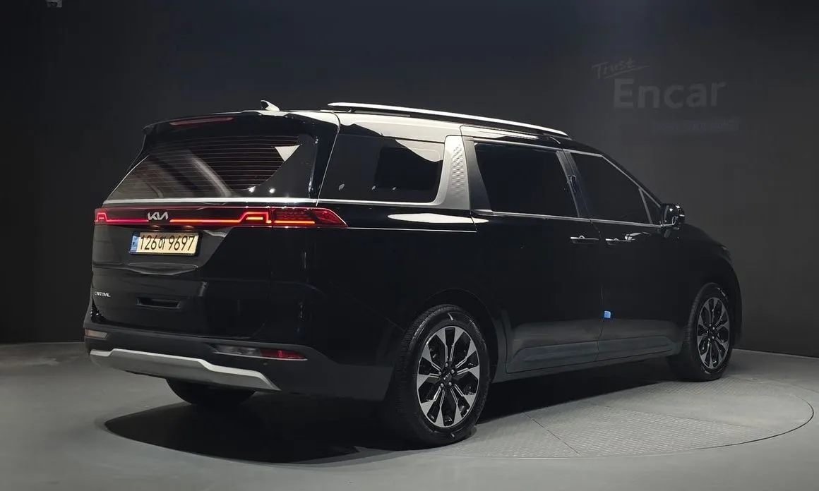 Kia Carnival — фото 5