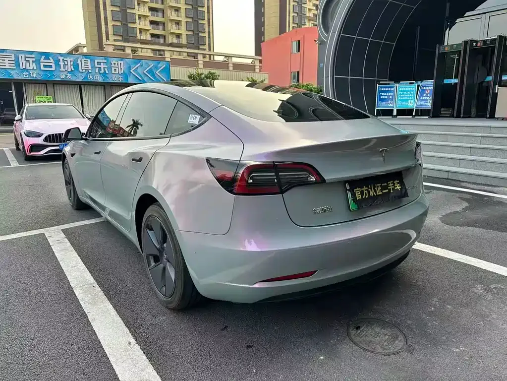 Tesla Model 3 — фото 10
