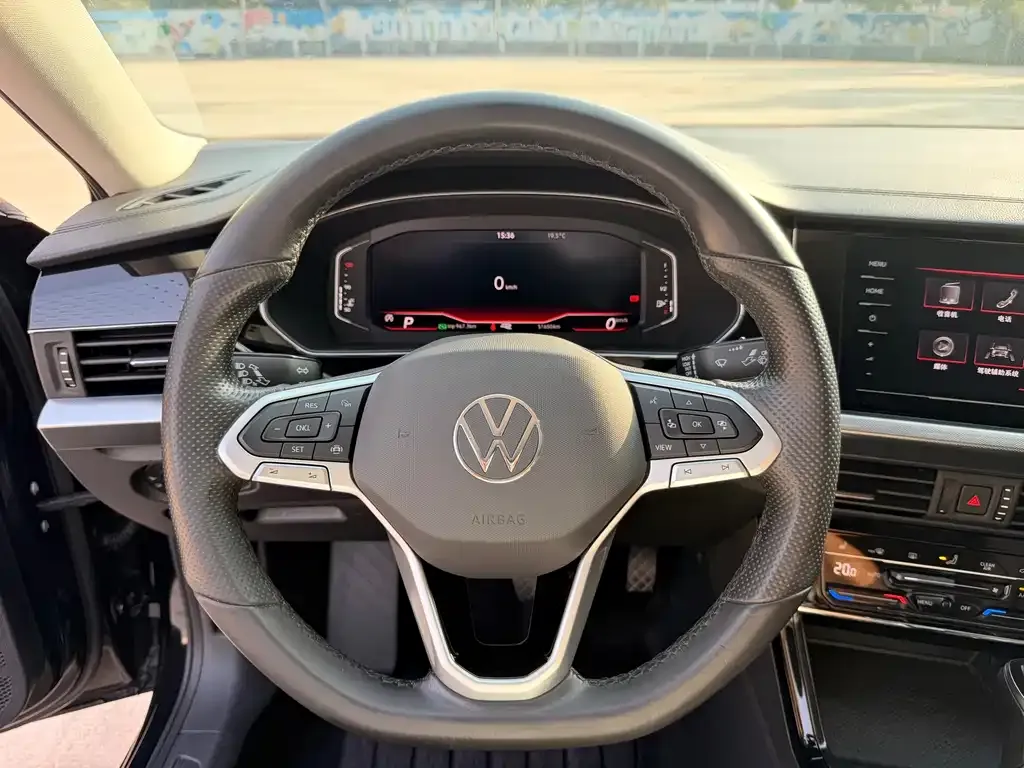 Volkswagen Passat — фото 8