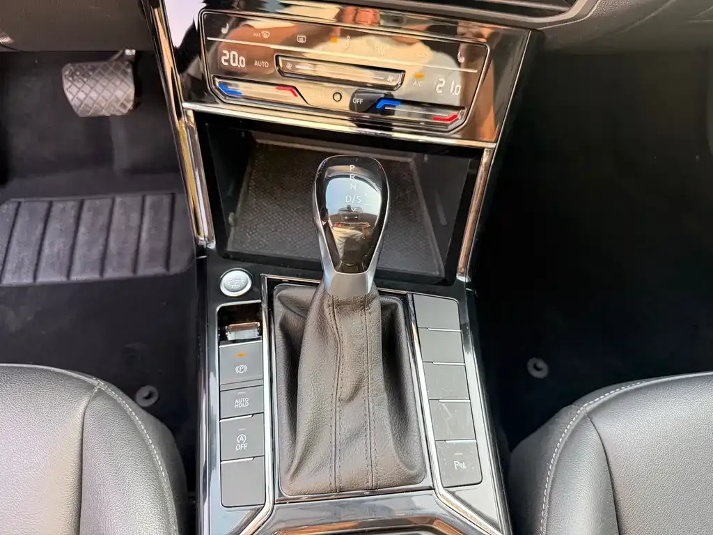 Volkswagen Passat — фото 2