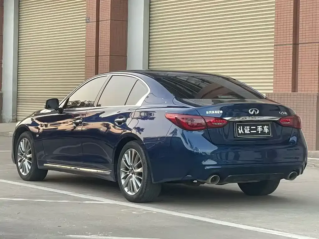 Infiniti Q50L — фото 9