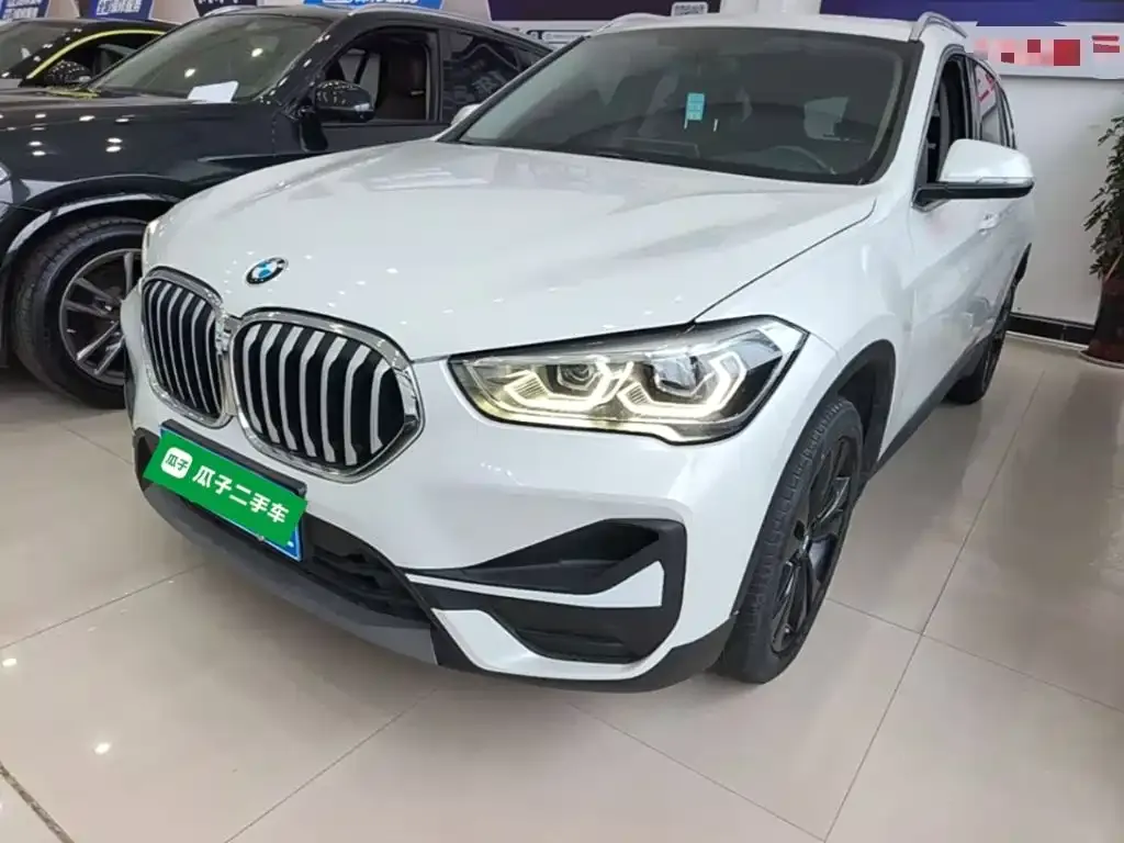BMW X1 — фото 1