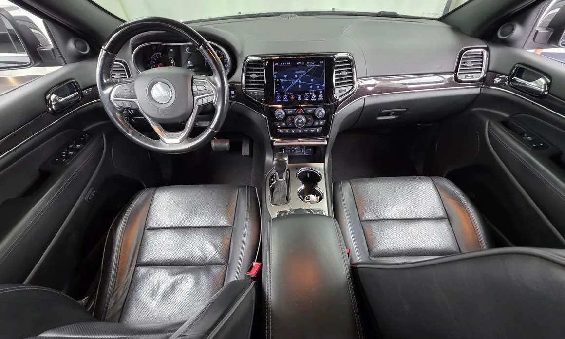 Jeep Cherokee — фото 4