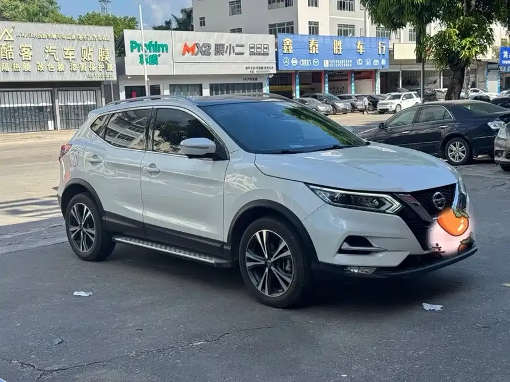 Nissan Qashqai — фото 5