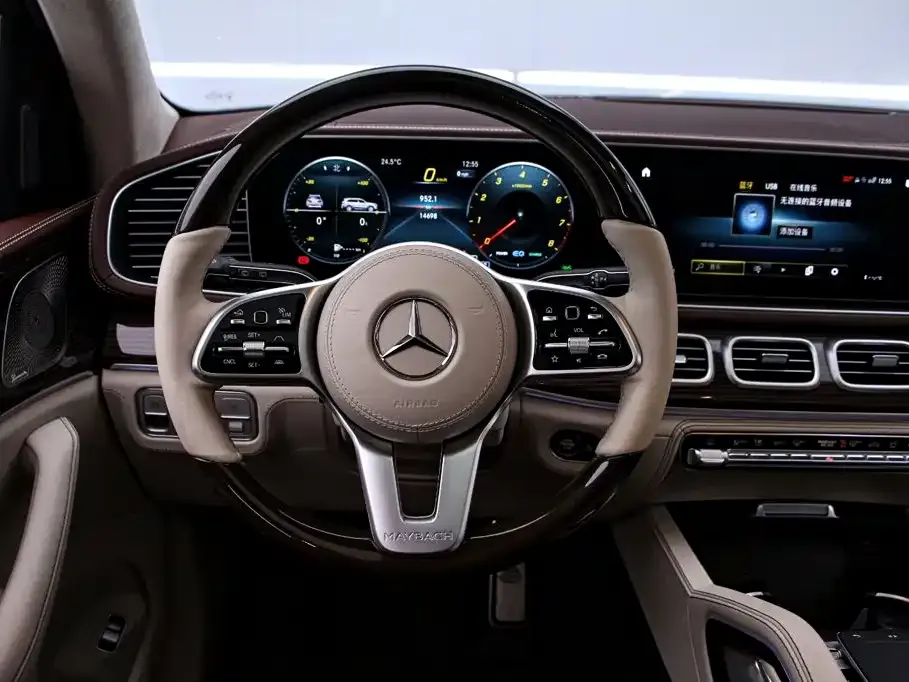 Mercedes-Benz GLS — фото 6