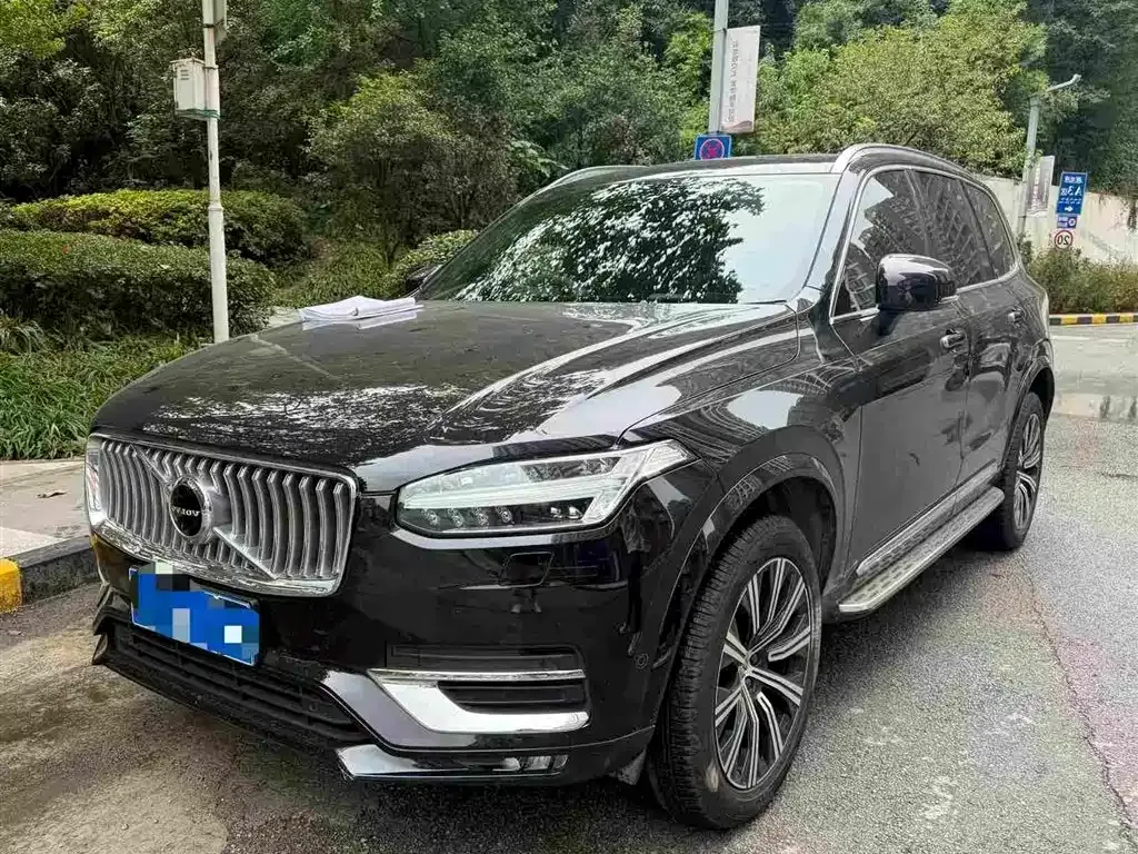 Volvo XC90 — фото 1