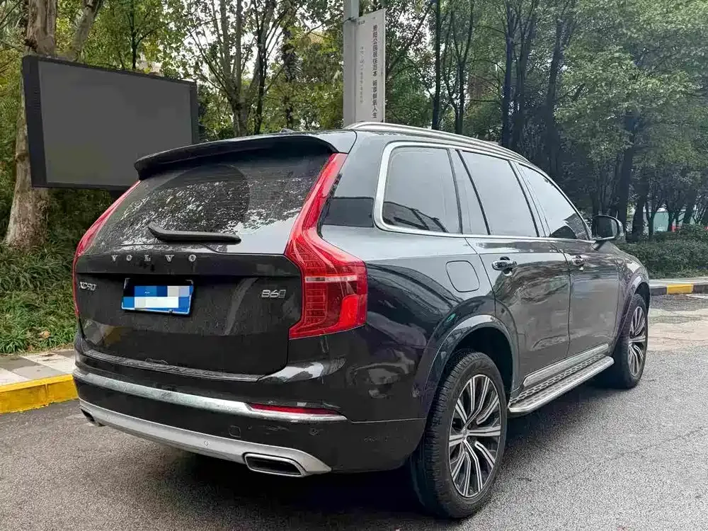 Volvo XC90 — фото 9