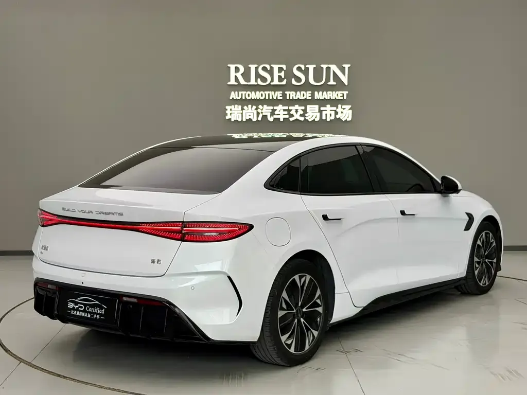 BYD Seal — фото 3
