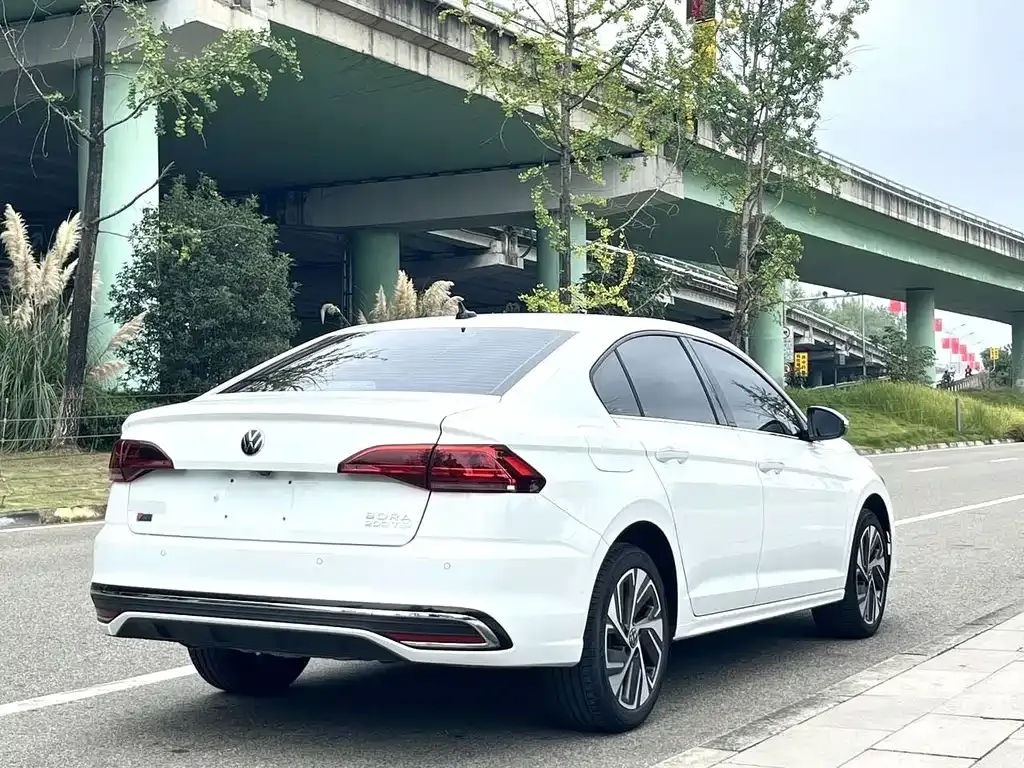 Volkswagen Bora — фото 8