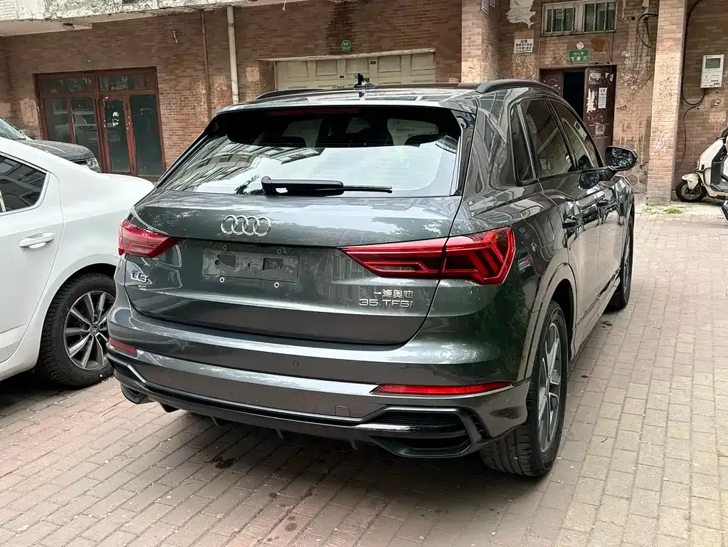 Audi Q3 — фото 10