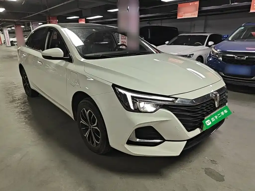 Roewe i6 MAX New Energy — фото 2