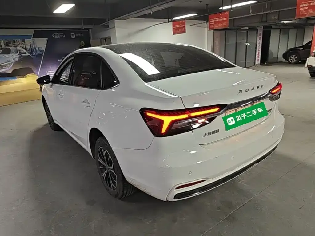 Roewe i6 MAX New Energy — фото 3