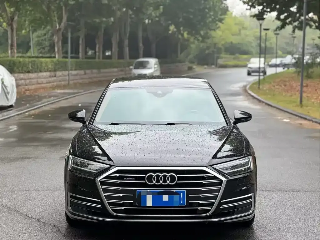 Audi A8 — фото 5