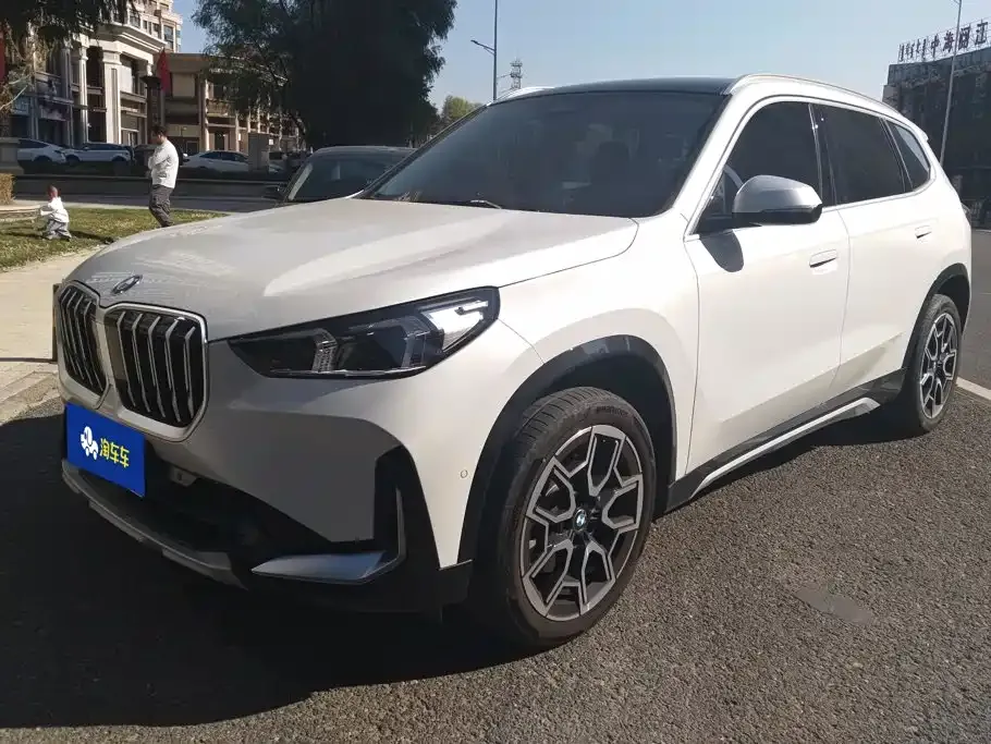 BMW X1 — фото 1