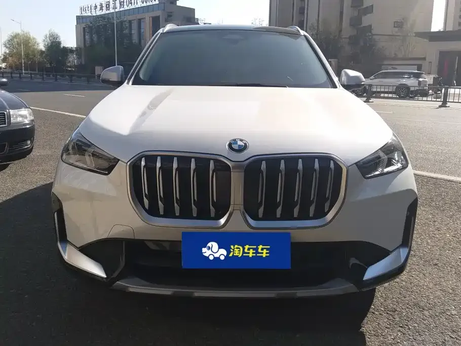 BMW X1 — фото 10