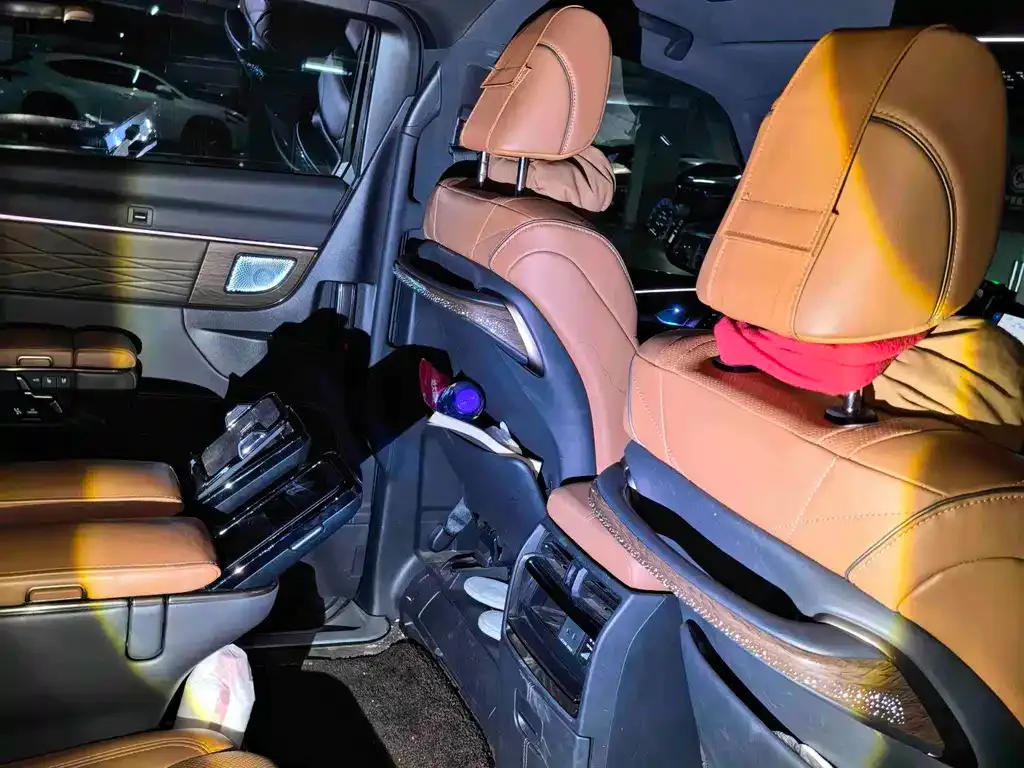 Toyota Vellfire — фото 9