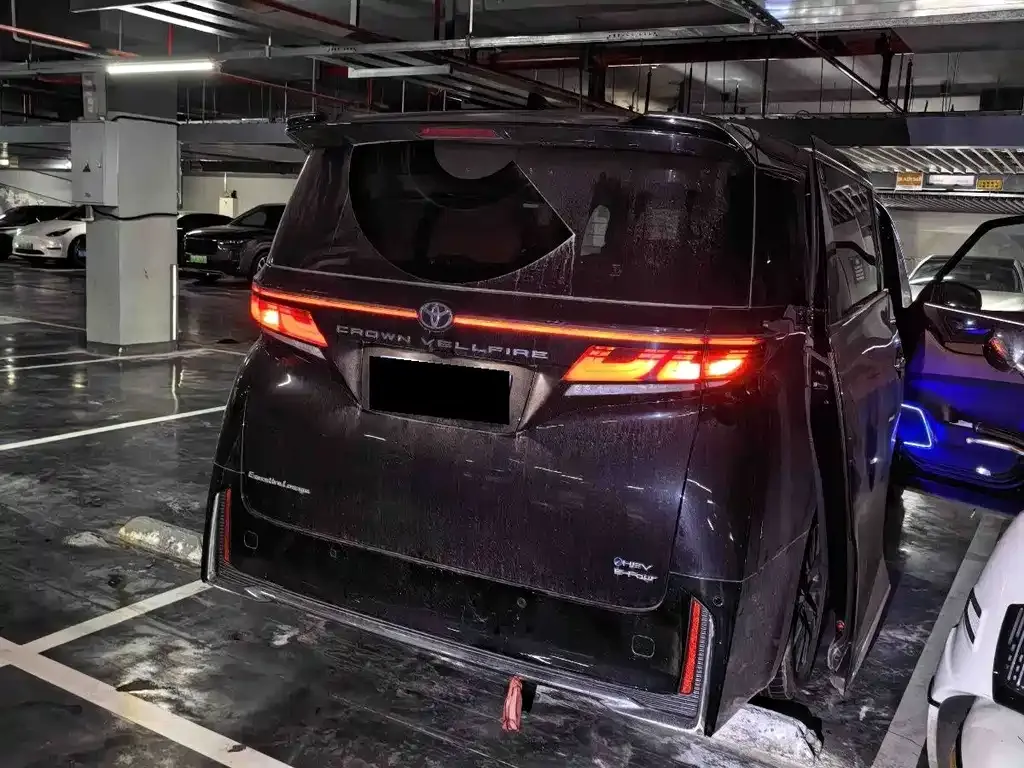 Toyota Vellfire — фото 5