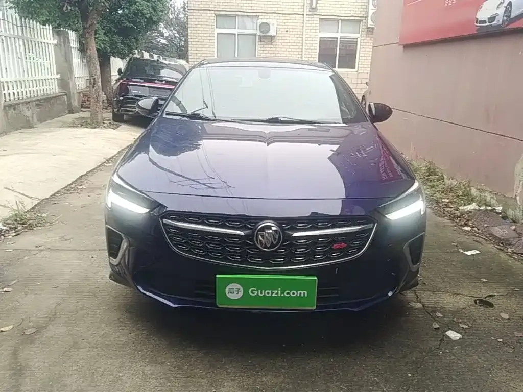 Buick Regal — фото 1