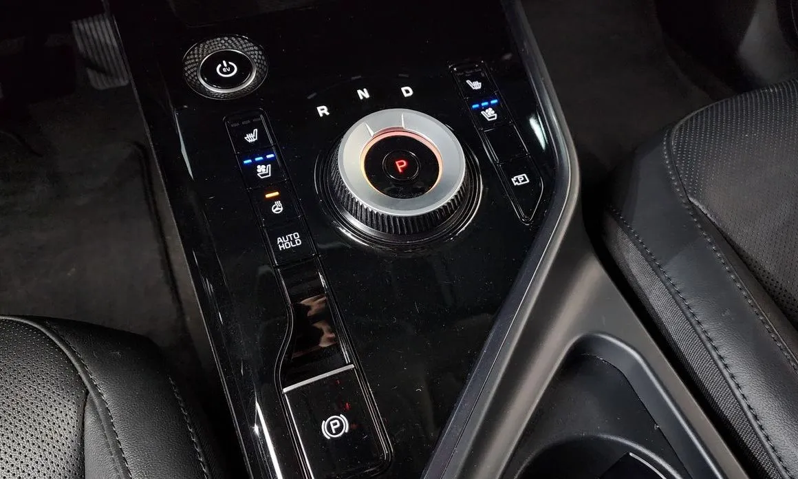 Kia Niro — фото 8