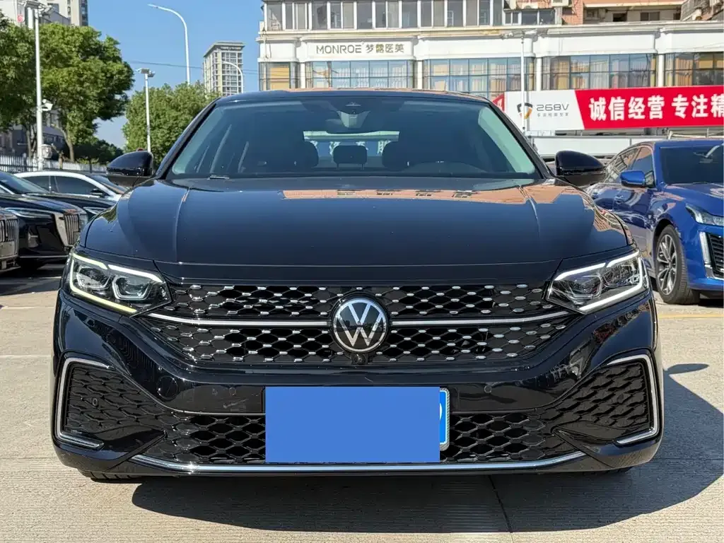 Volkswagen Passat — фото 4
