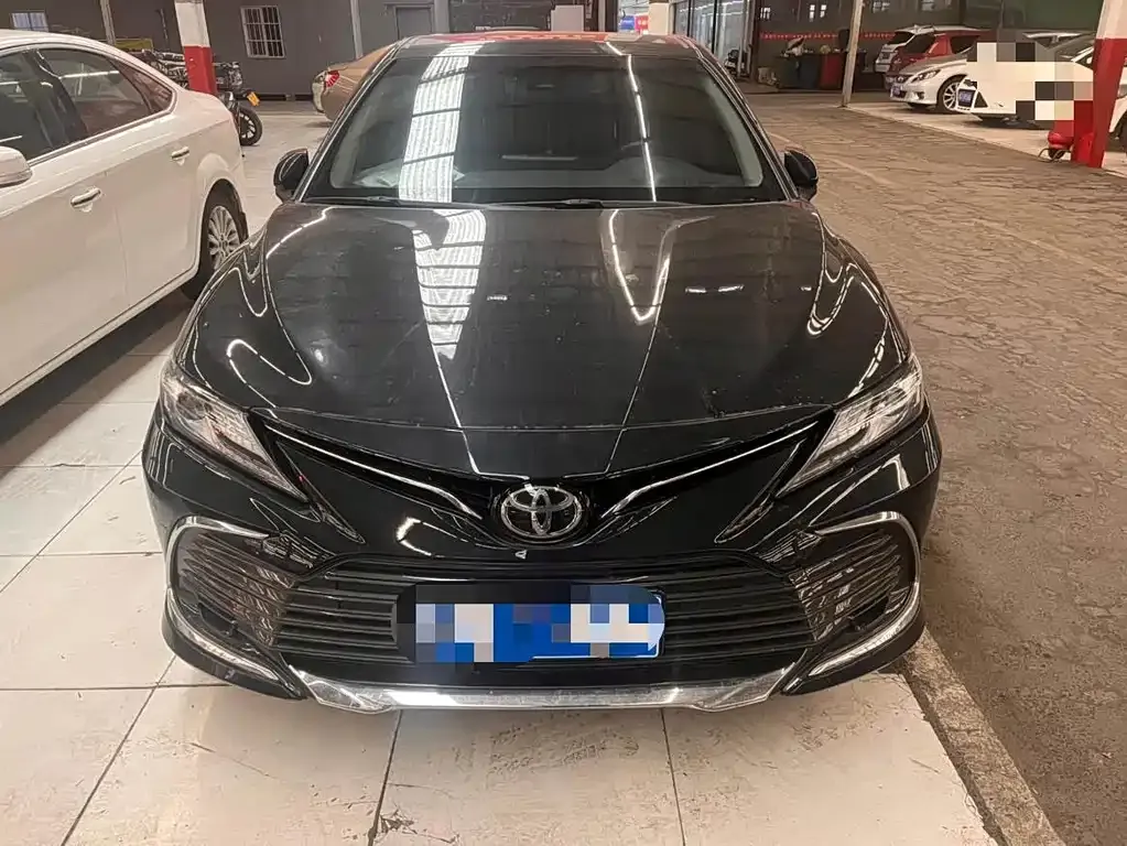Toyota Camry — фото 6
