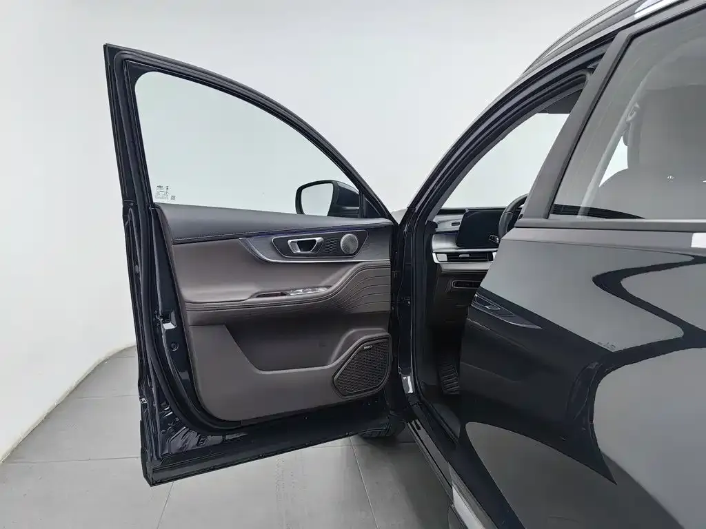 Chery Tiggo 8 PLUS — фото 9