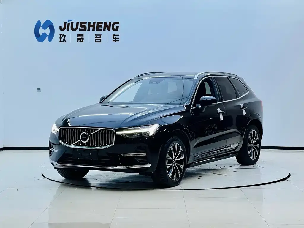 Volvo XC60 — фото 1