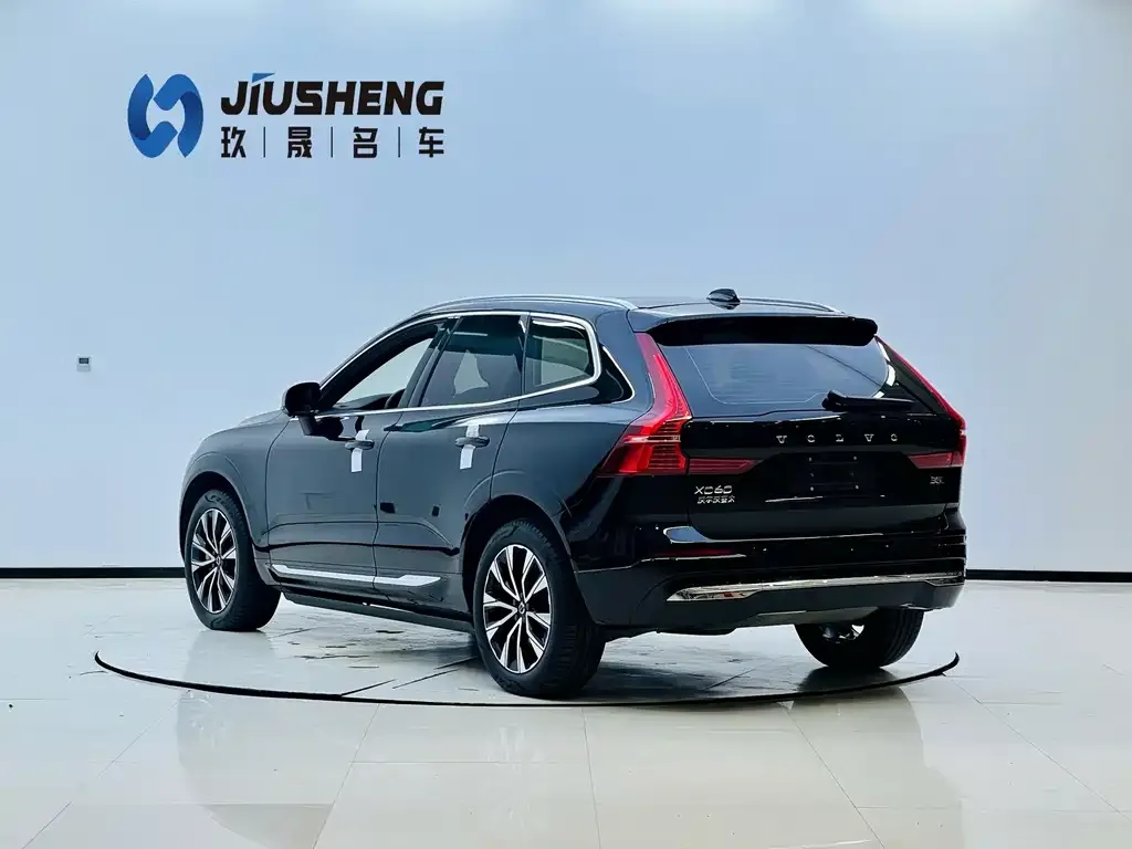 Volvo XC60 — фото 3