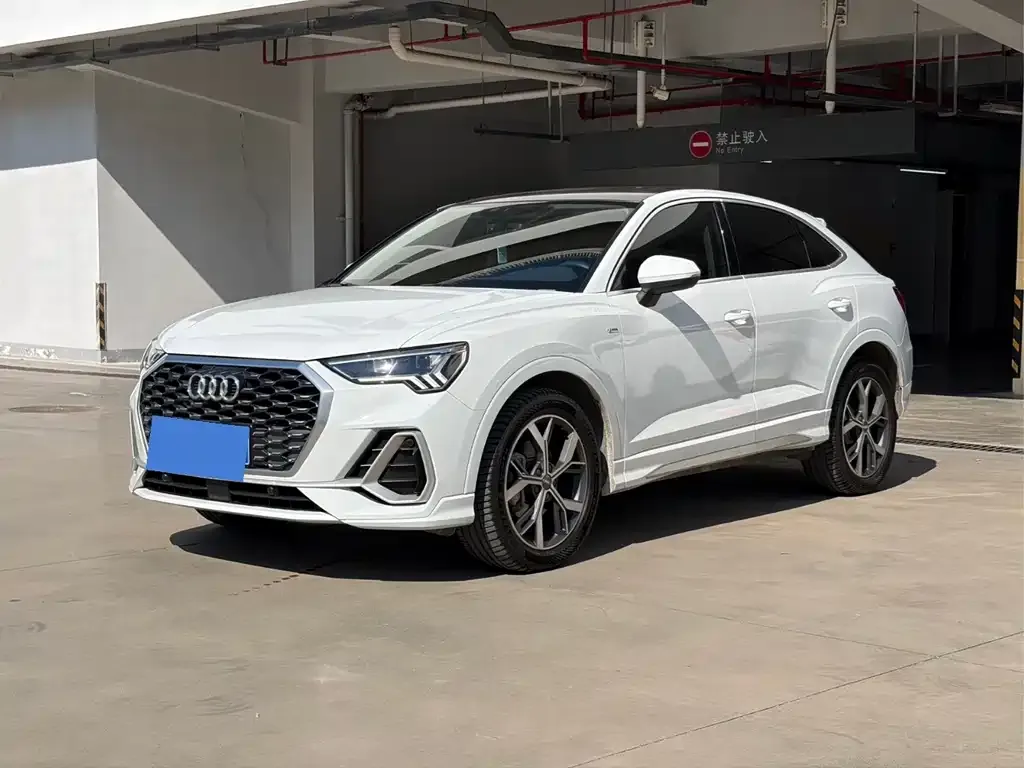 Audi Q3 Sportback — фото 1