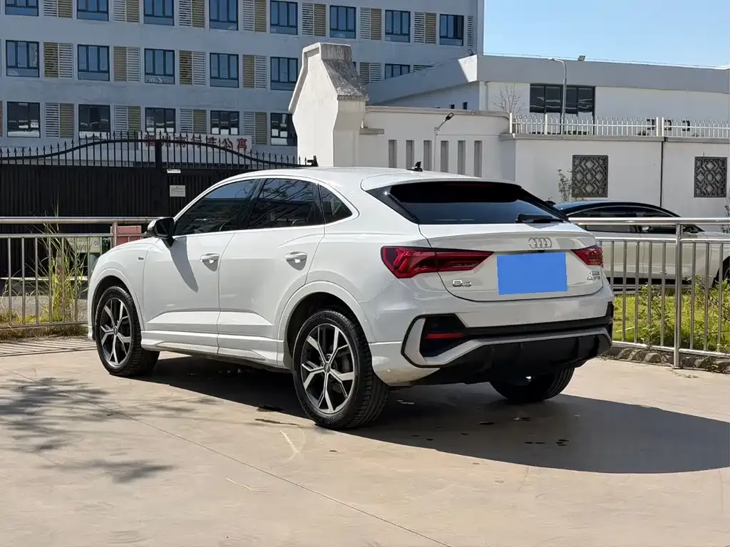 Audi Q3 Sportback — фото 7