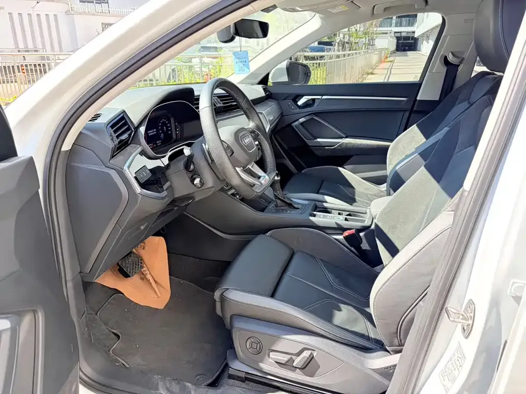 Audi Q3 Sportback — фото 8