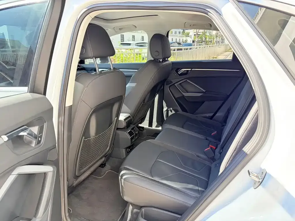 Audi Q3 Sportback — фото 3