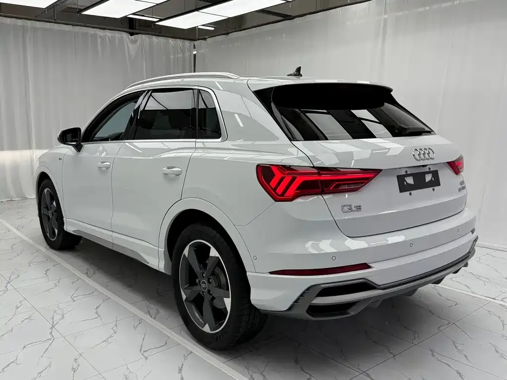 Audi Q3 — фото 5