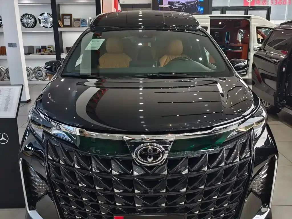 Toyota Granvia — фото 9